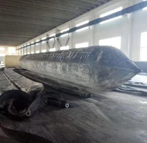 1.5m X 18m 6 sluoksnių aukštos kokybės jūrų laivas paleidžia oro krepšį laivų statykloje